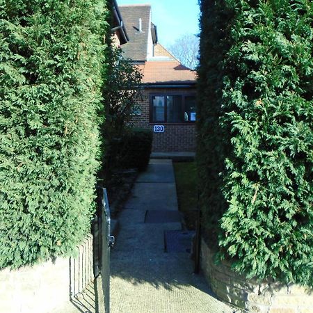 Edgware B&B Barnet Exteriör bild